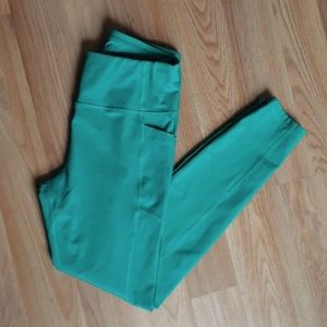 Seafoam green pocket leggings